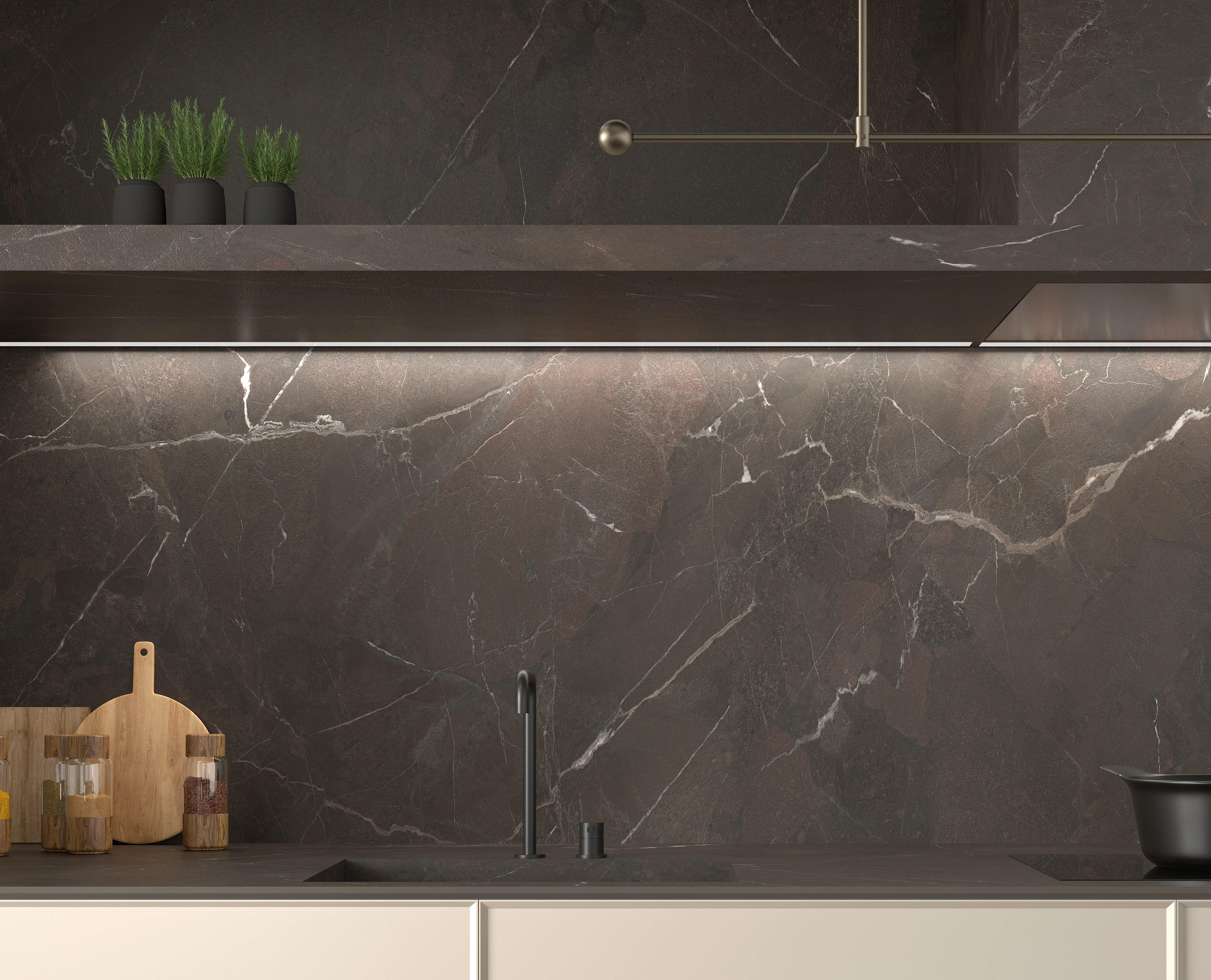 Breccia Imperiale