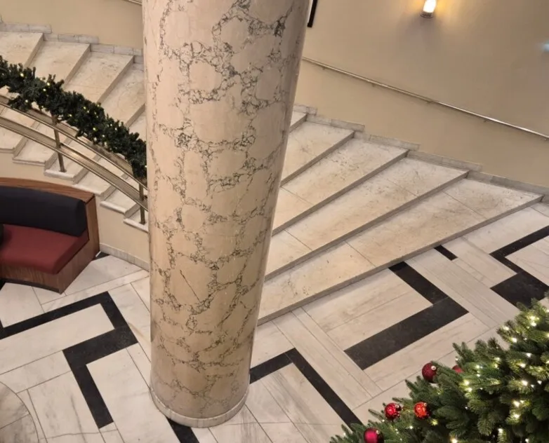 Saga Kino - Rehabilitering av stucco lustro, marmor og terrazzo